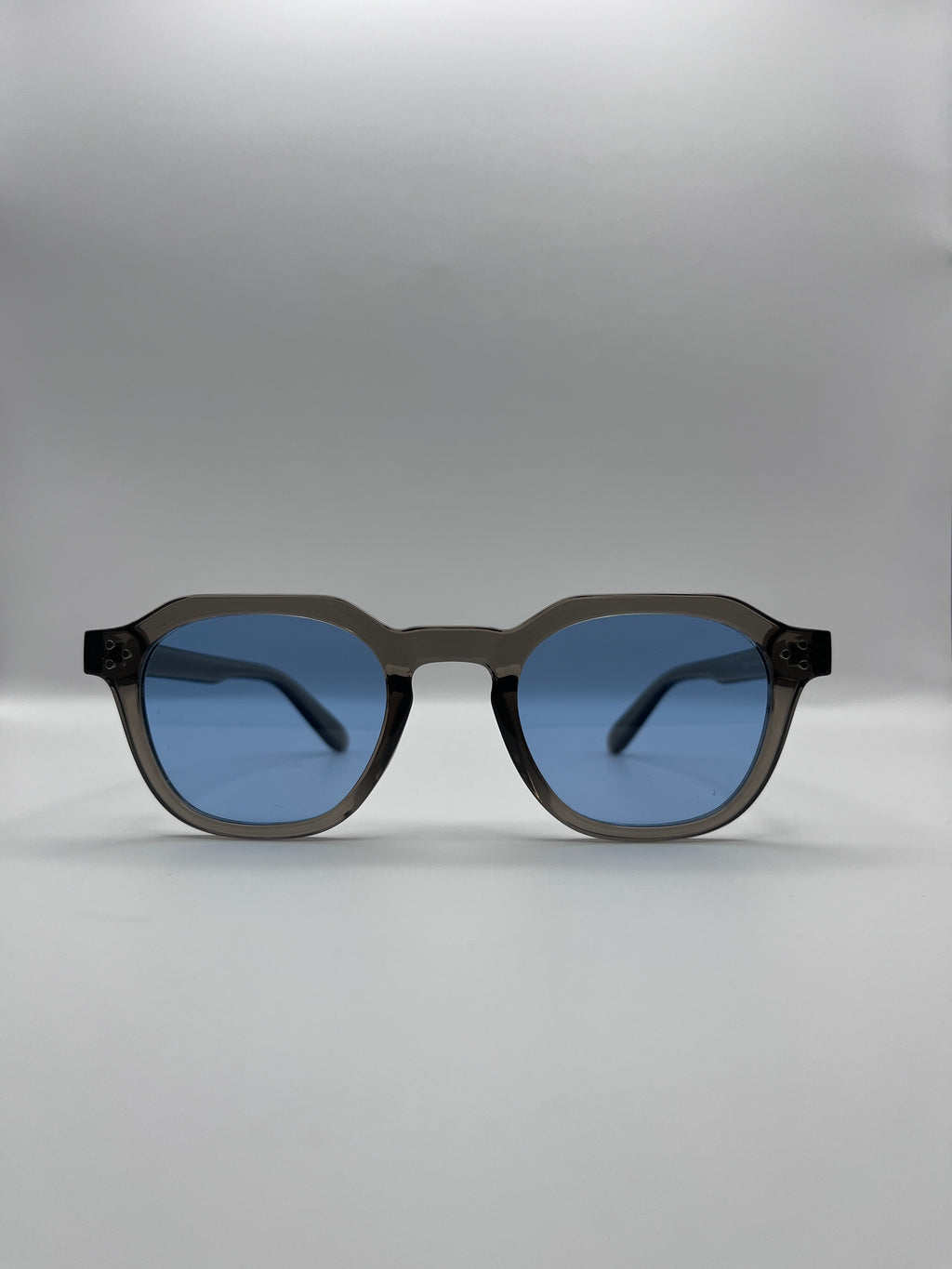 VIZ Baie Shades