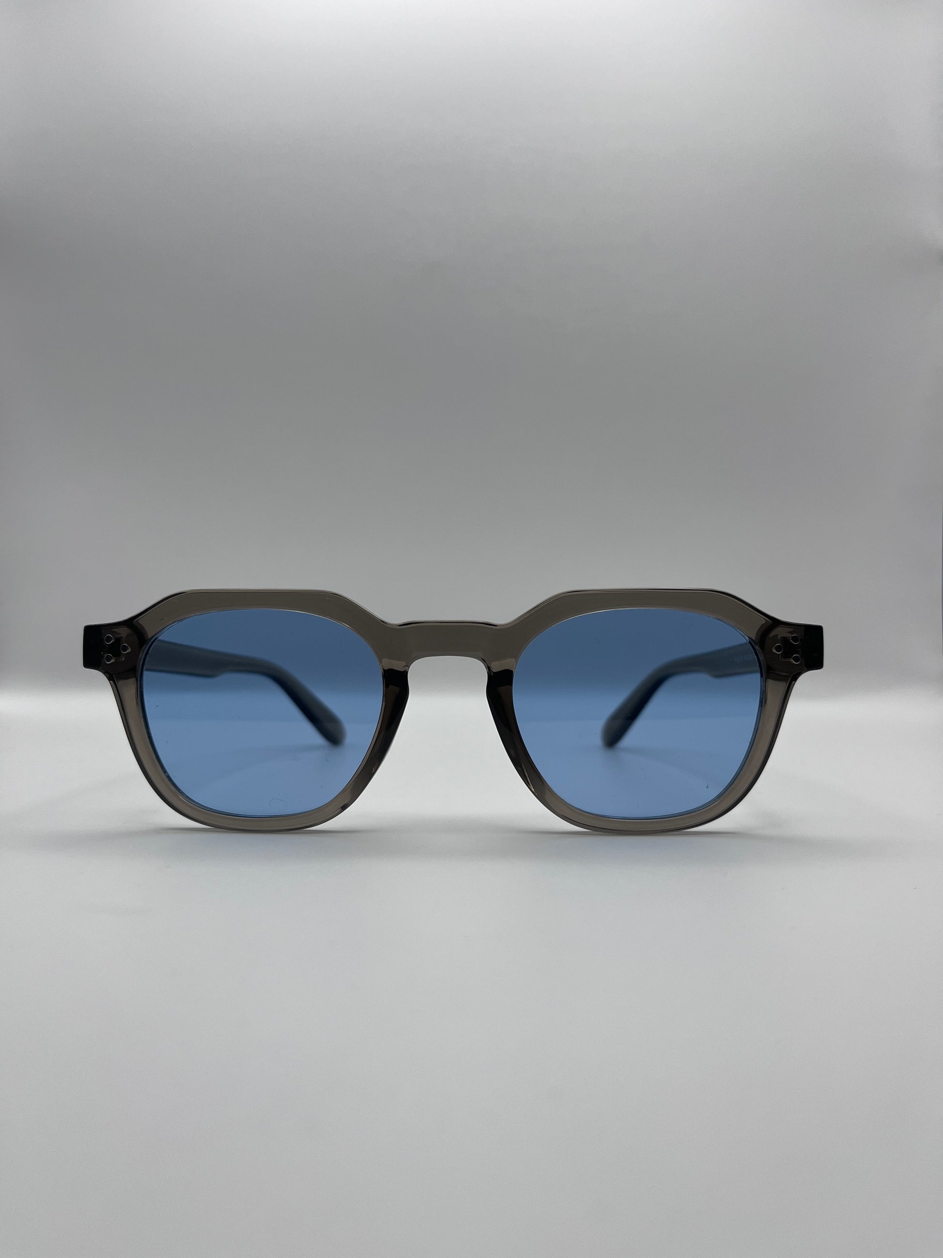 VIZ Baie Shades